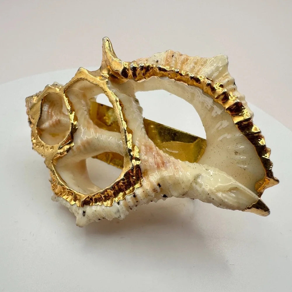 Vintage Y2K Center Cut Frilled Frog Seashell Tie Clip Gold‎ Tone Trim Statement